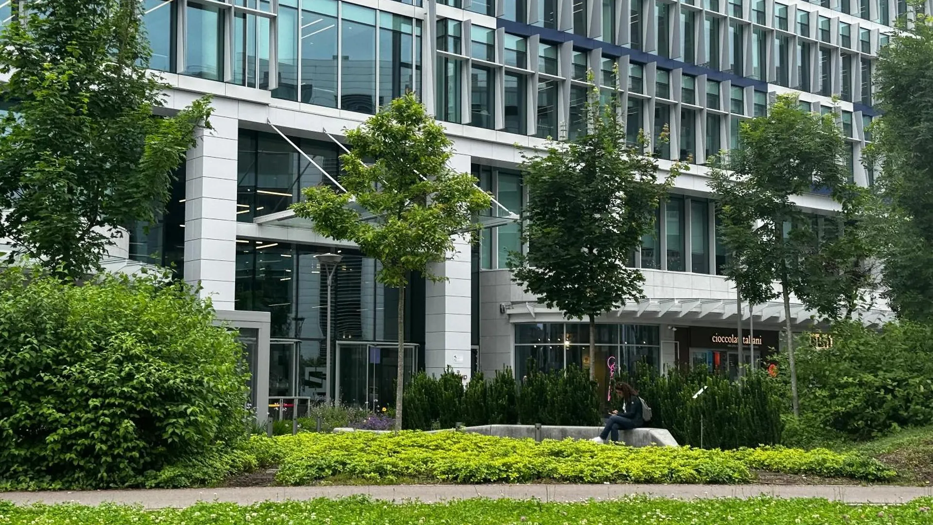 Appartamento Regina Milano In Sky Santa Giulia - Sky Tv, Wifi E Breakfast Box