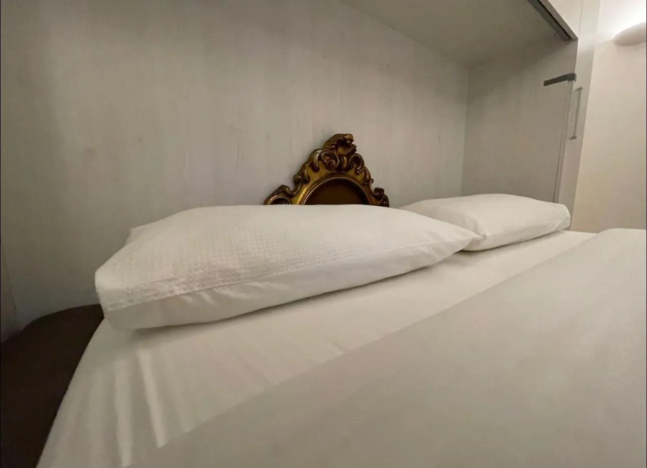 Regina Milano In Sky Santa Giulia - Sky Tv, Wifi E Breakfast Box Apartment 0*, Milan