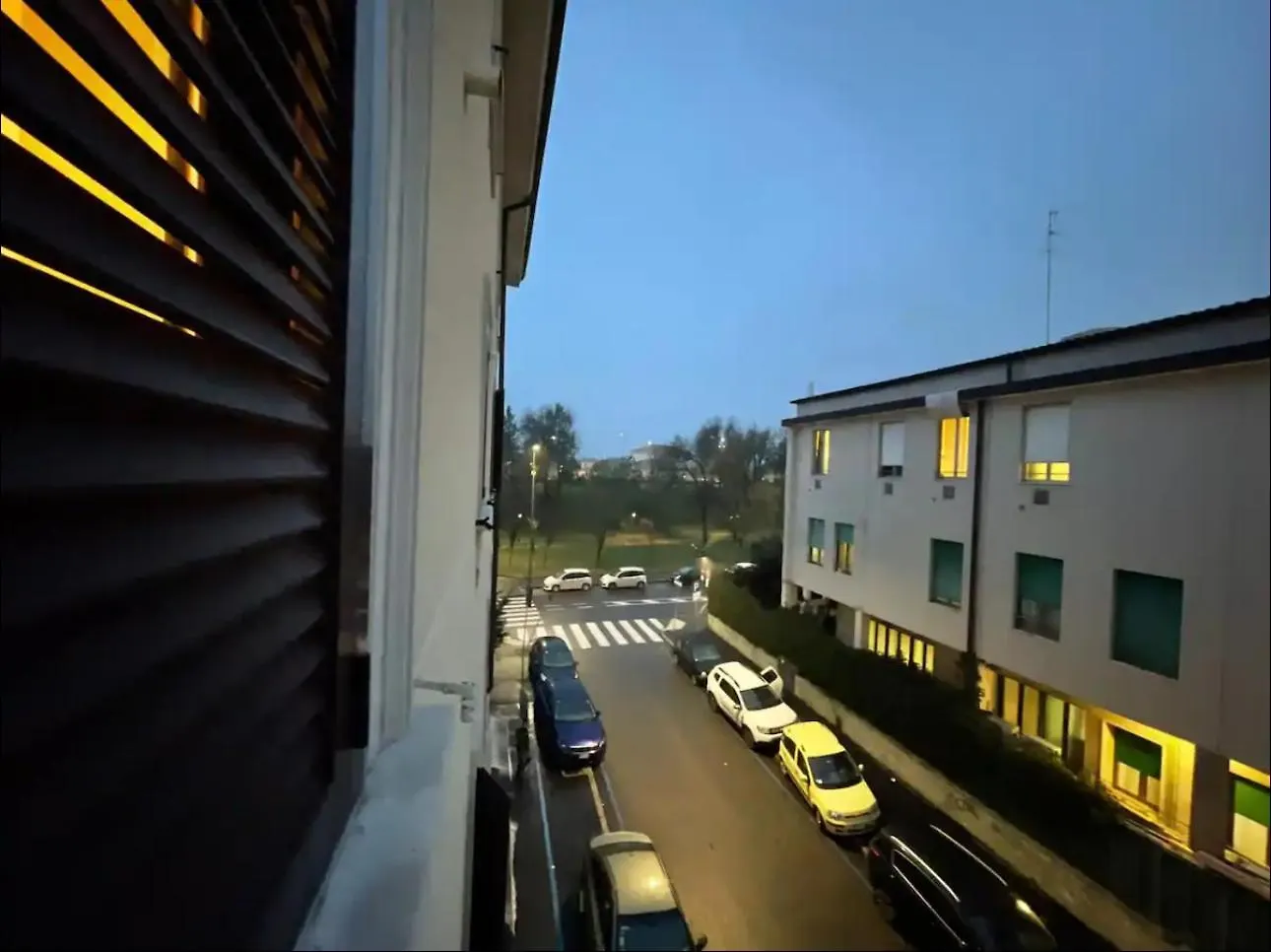Regina Milano In Sky Santa Giulia - Sky Tv, Wifi E Breakfast Box Apartment Italy